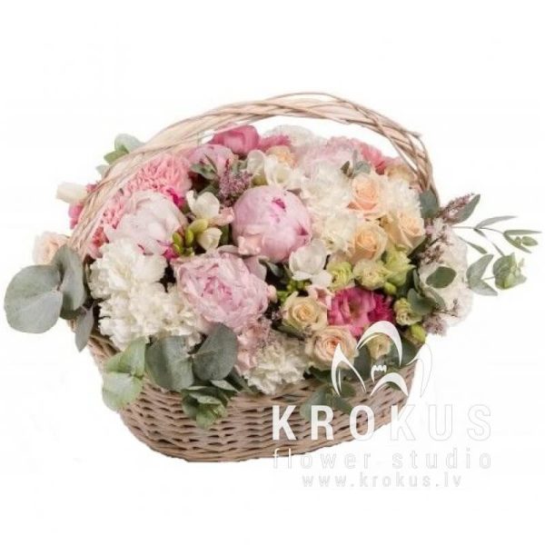 Basket of flowers "Beatrice"