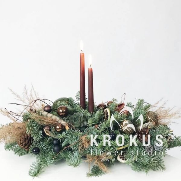 Composition with decorations