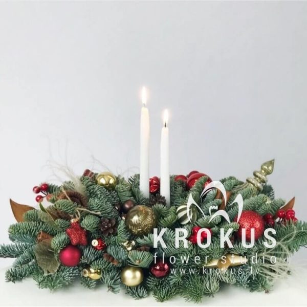 Kompozīcija sarkanos toņos
