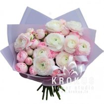 Bouquet of peony roses and ranunculus