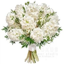 Bouquet of white hiacintes
